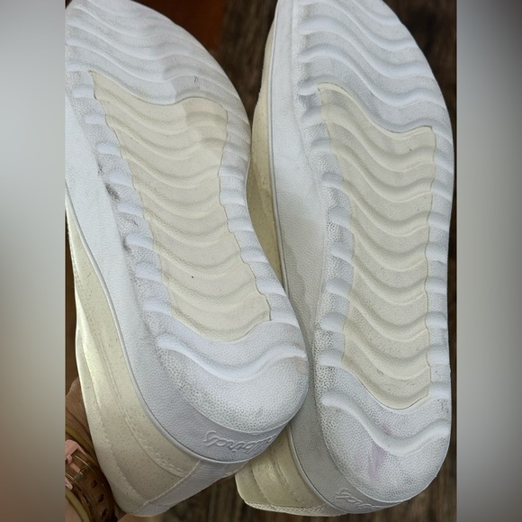 Allbirds Cream Sneakers Size 10 - Picture 5 of 6